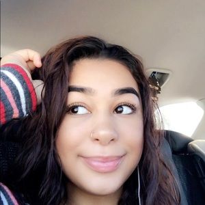 Meet your Posher, Daniella